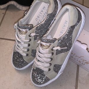 NWT Blowfish Women's Sparkle Sneakers - Silver and Cream